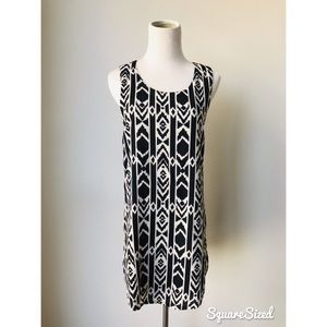 Black and white pattern dress